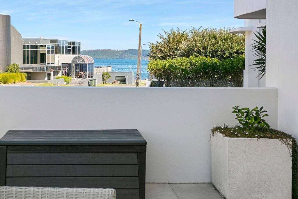Waimahana - Luxury By The Lake Taupo Exterior foto